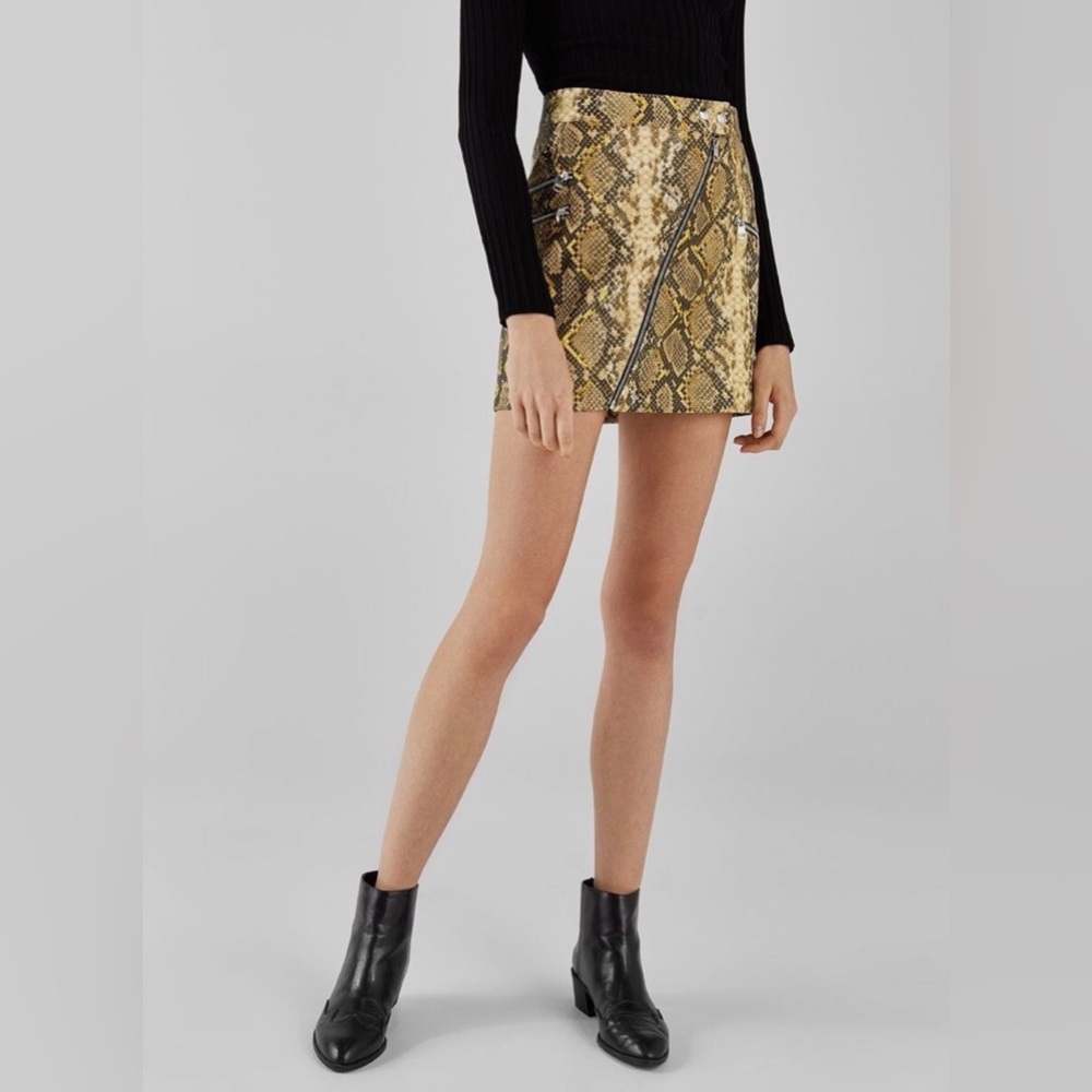 BERKSHA Yellow Green Snakeskin Print Mini Skirt